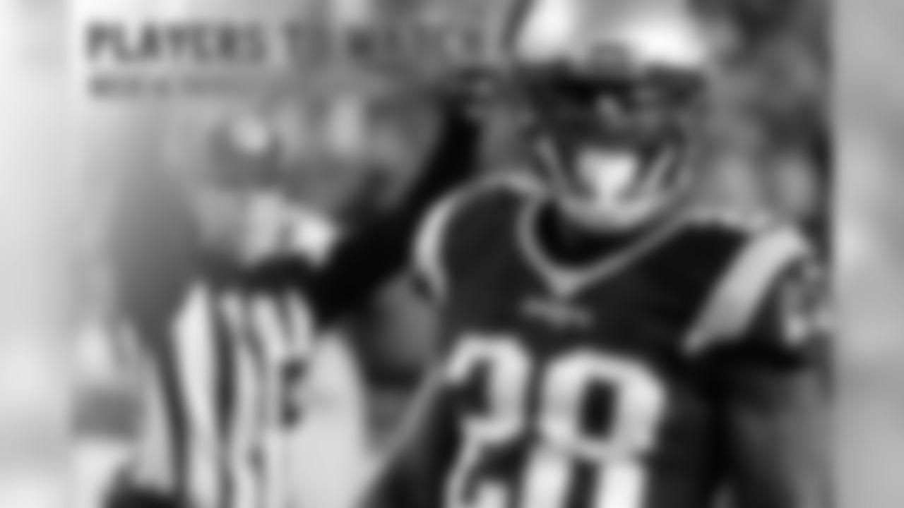 20151211-watch-white.jpg