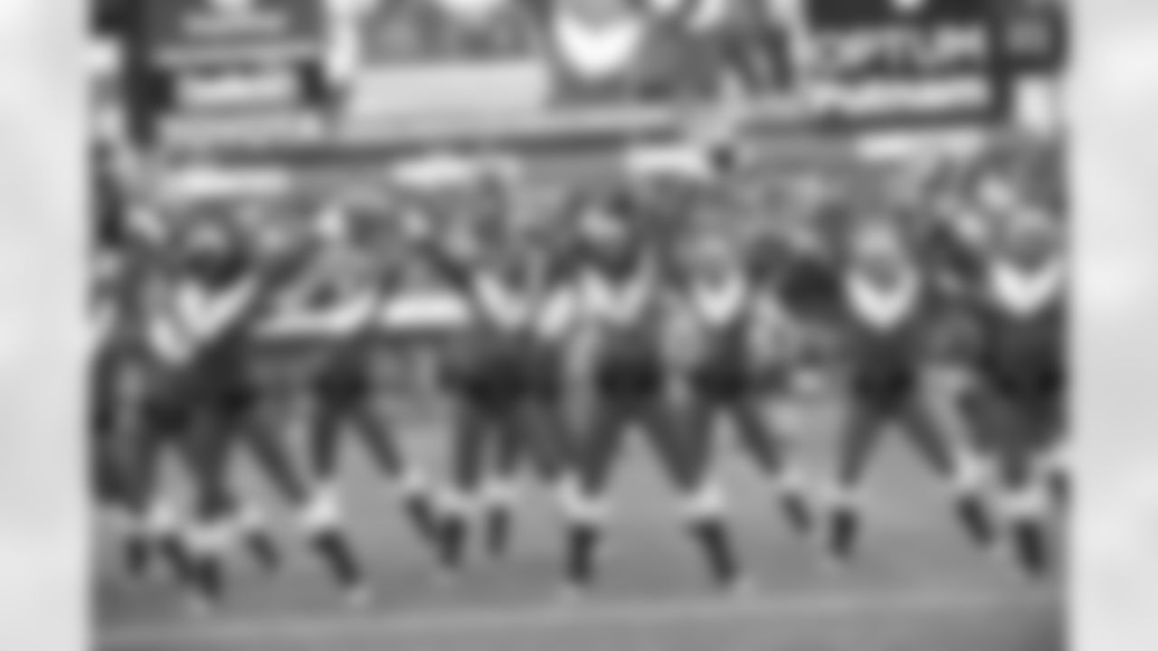 nyj122416cl_kn058-watermarked.jpg