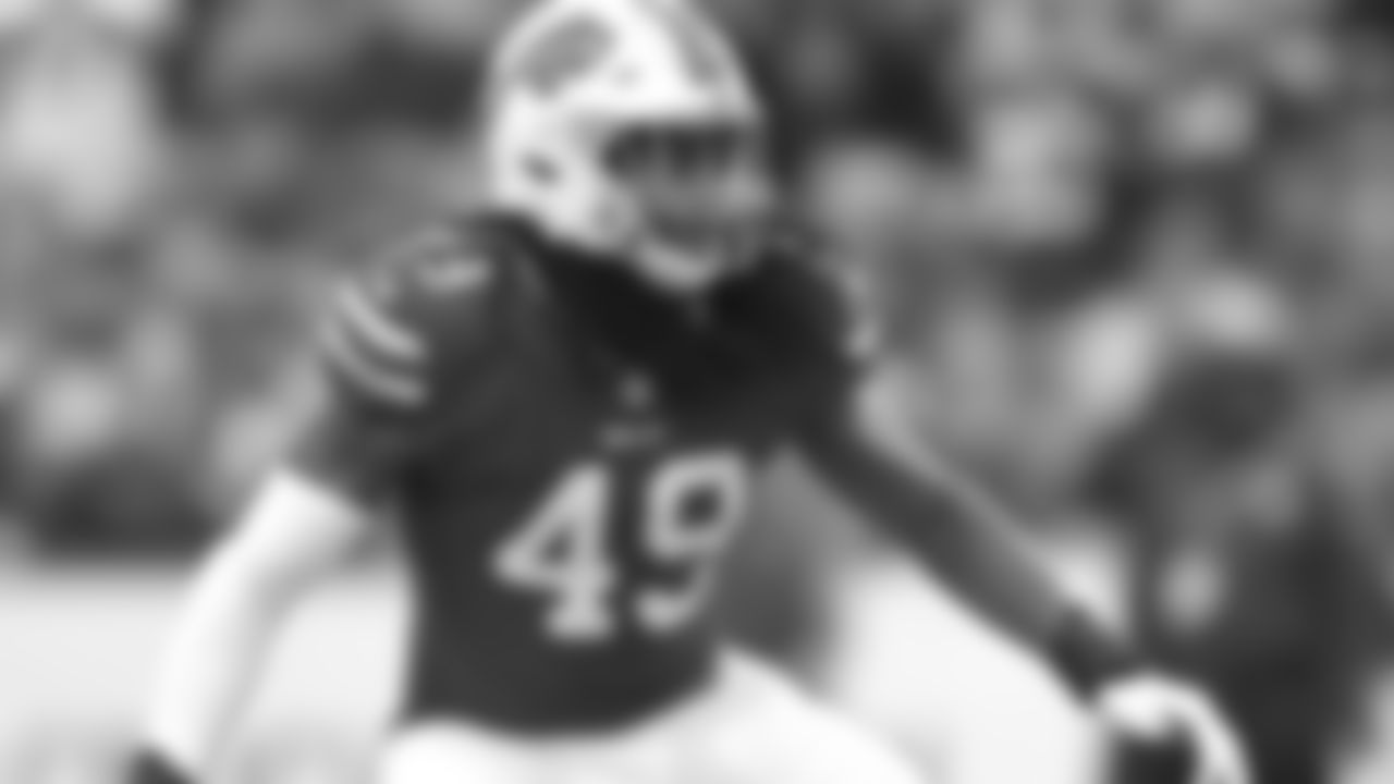 Tremaine Edmunds, LB – The rookie first-round linebacker has made an instant positive impact on the Buffalo defense. Edmunds leads the Bills with 54 tackles, adding a sack, six passes defensed, two tackles for a loss, four QB hits and a pair of forced fumbles.