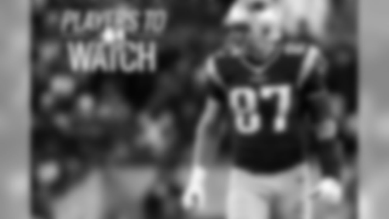20160907-watch-gronkowski.jpg