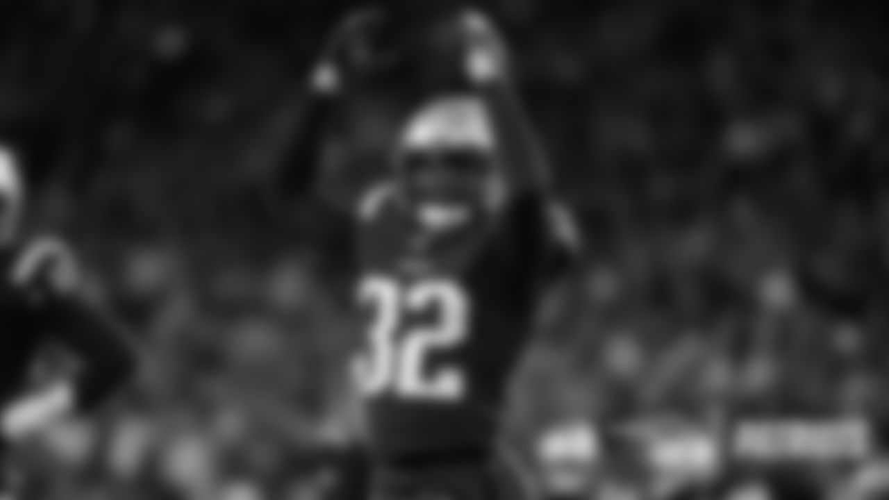 Devin McCourty, S: McCourty kicked things off in the first game against Buffalo with a tone-setting interception. He continues to be the back end glue who can do it all and after a Pro Bow snub, McCourty should lead his defense into this one with something to prove. As always, he'll be involved in all aspects of the defensive gameplan.