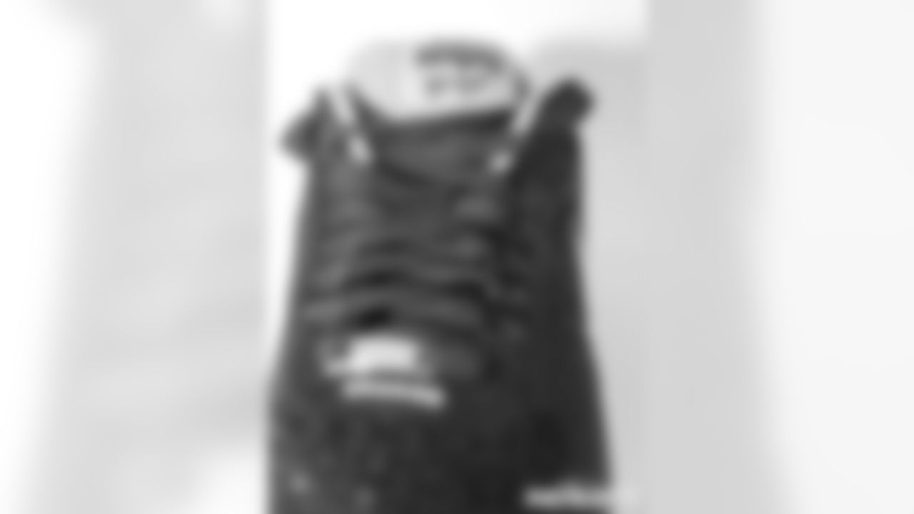 1019220-NikeAirForce1-RKK_Adler03-watermarked