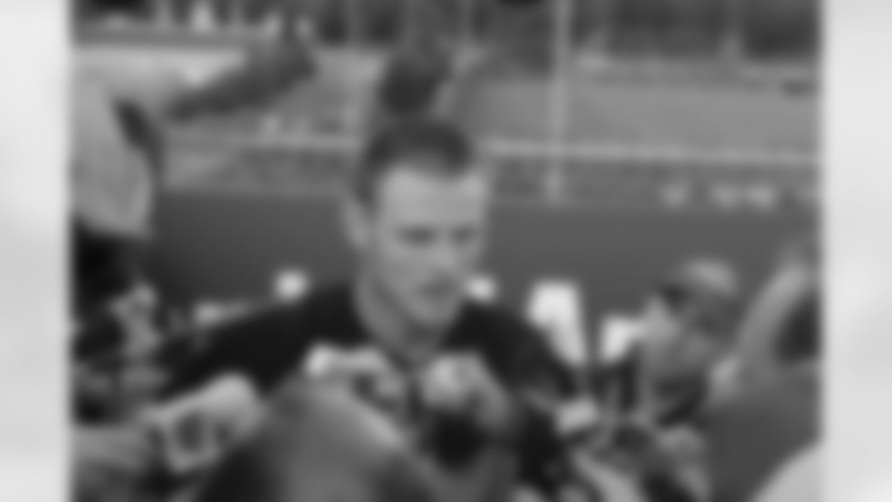 Ryan Mallett talks with the media