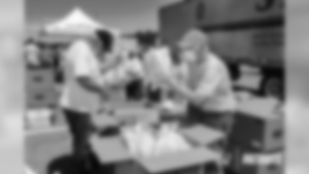 061220-Soup-R-Bowl_EJA003-watermarked