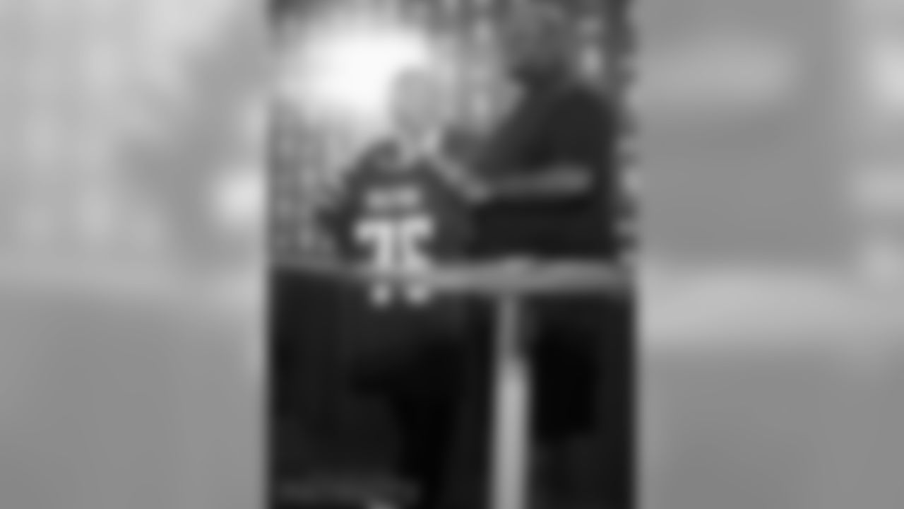 080917wilfork_eja131a-watermarked.jpg