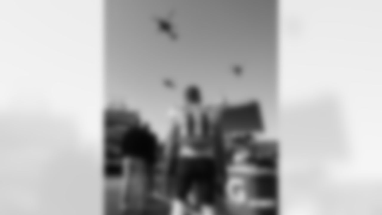 @TT111118_DS2492a-watermarked