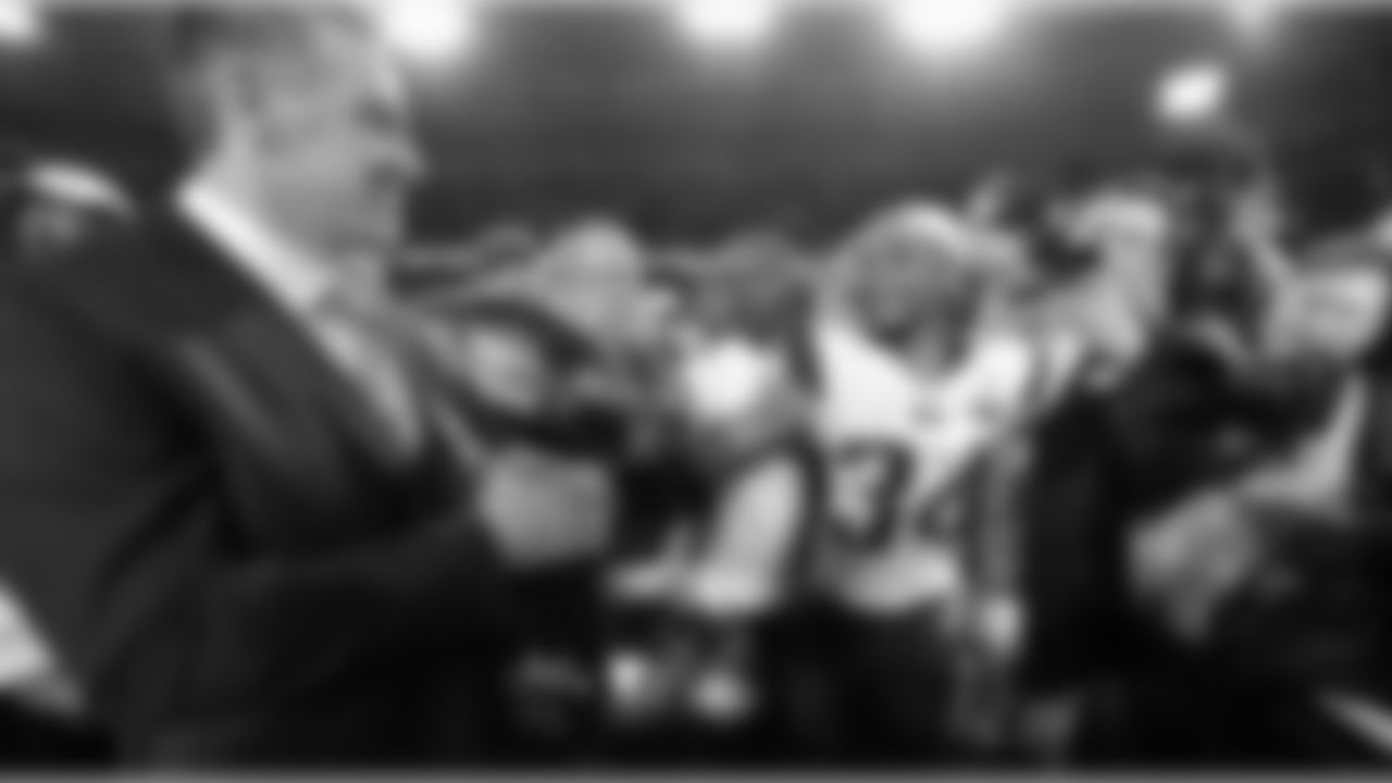 New England Patriots vs Seattle Seahawks in Super Bowl 49 at University of Phoenix Stadium.