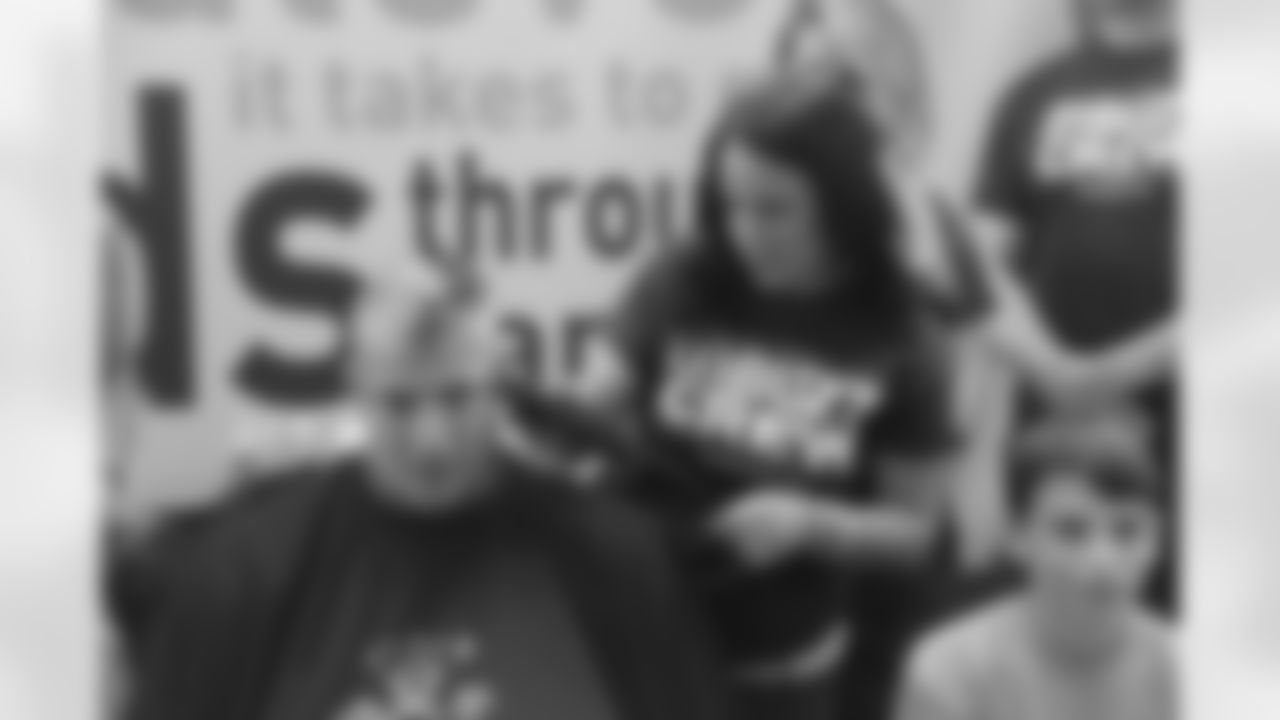 20150607_buzz_off_gronk_7626.jpg