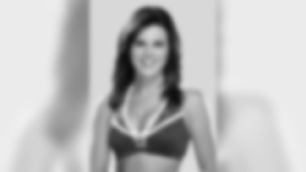 Patriots Cheerleader - Alyssa