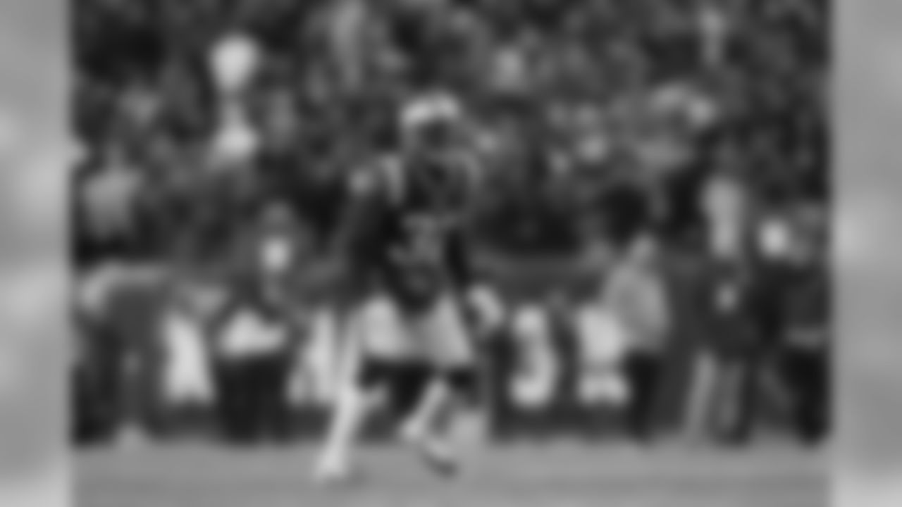 New England Patriots free safety Devin McCourty (32) in coverage during an NFL AFC divisional playoff football game against the Tennessee Titans on Saturday, Jan. 13, 2018 in Foxborough, Mass. New England won 35-14. (Aaron M. Sprecher via AP)
