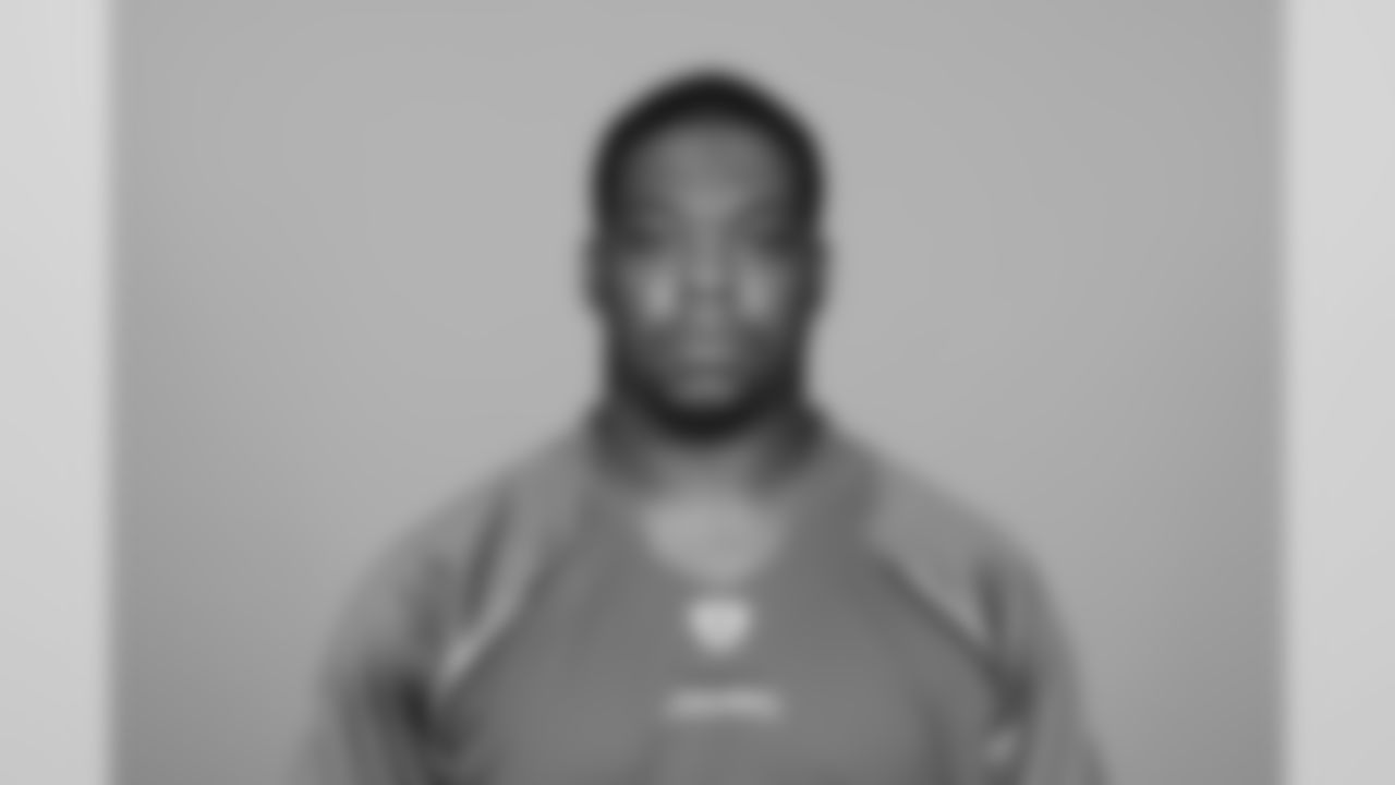 20160602-knighton-headshot-old.jpg