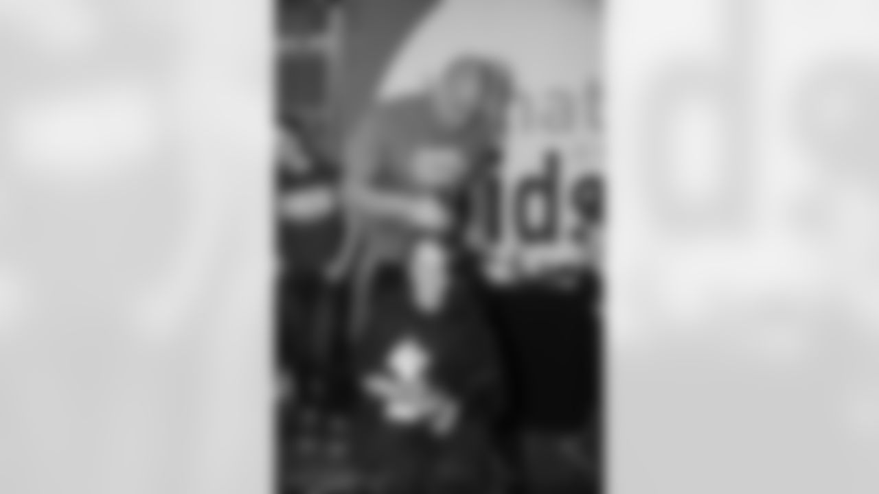 060417gronkbuzz_eja616-watermarked.jpg