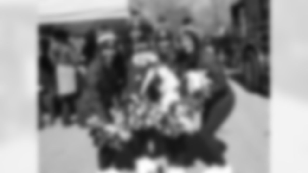 mysticirishparade2_bonjackiekelmeg_032215.jpg