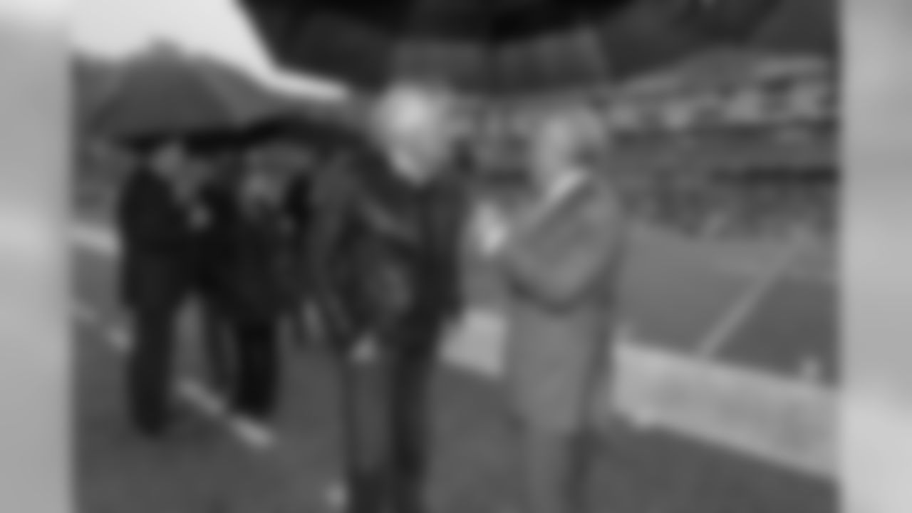 Sir Richard Branson and Robert Kraft