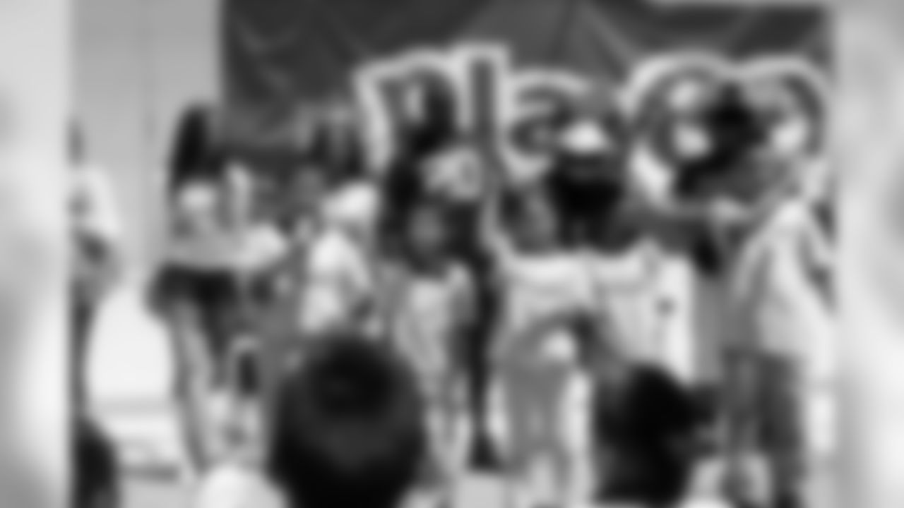 NFL Play 60