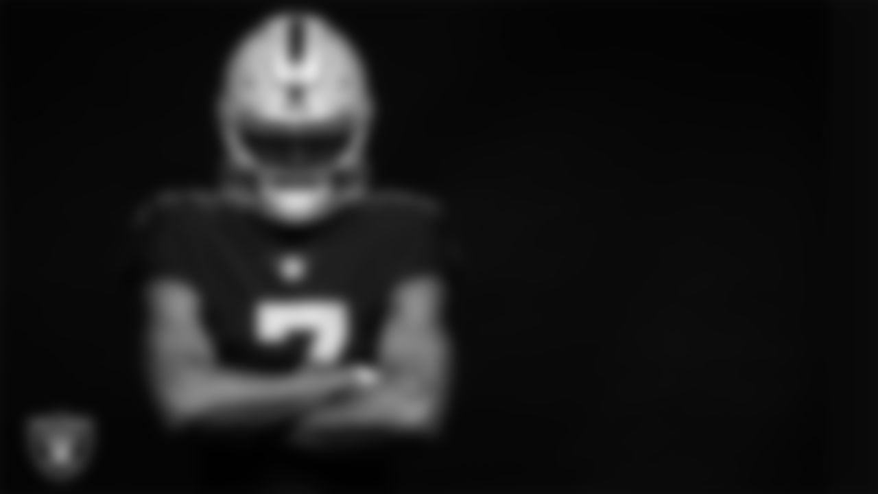 WR Zay Jones