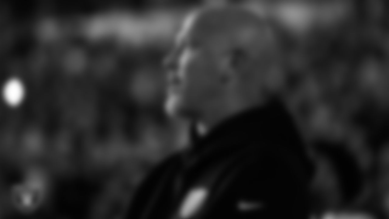 Las Vegas Raiders defensive coordinator Gus Bradley on the sidelines before the Las Vegas Raiders regular season away game against the Indianapolis Colts.