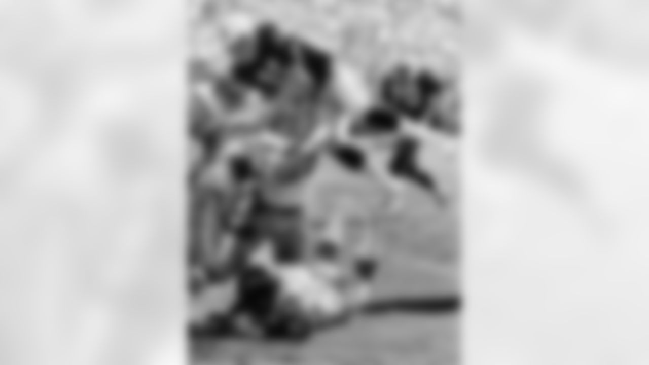 Jim Plunkett joined the Raiders in 1978 as a backup to Kenny Stabler. Plunkett got his chance to start in 1980 and went on to be named Super Bowl XV MVP and also led the Raiders to the Super Bowl XVIII title. Plunkett played in 70 regular-season games with 57 starts and completed 960 of 1,707 pass attempts for 12,665 yards and 80 TDs.