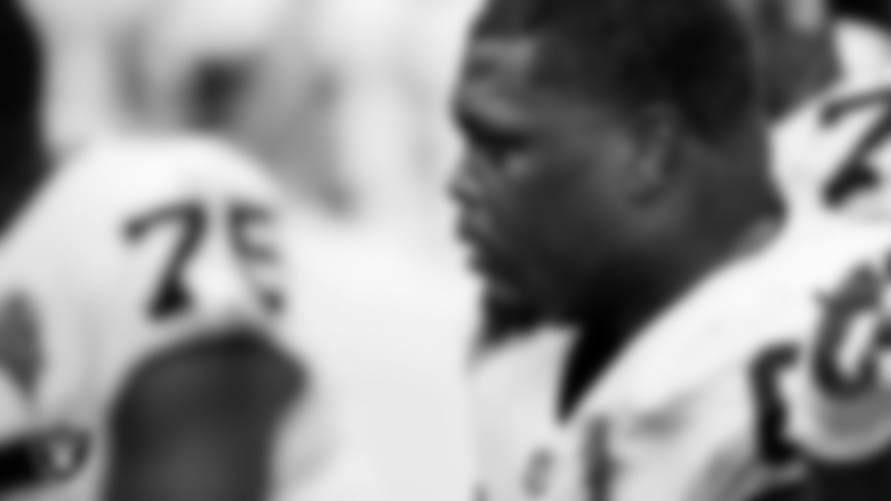 Las Vegas Raiders guard Gabe Jackson (66) during the regular season away game against the New England Patriots.