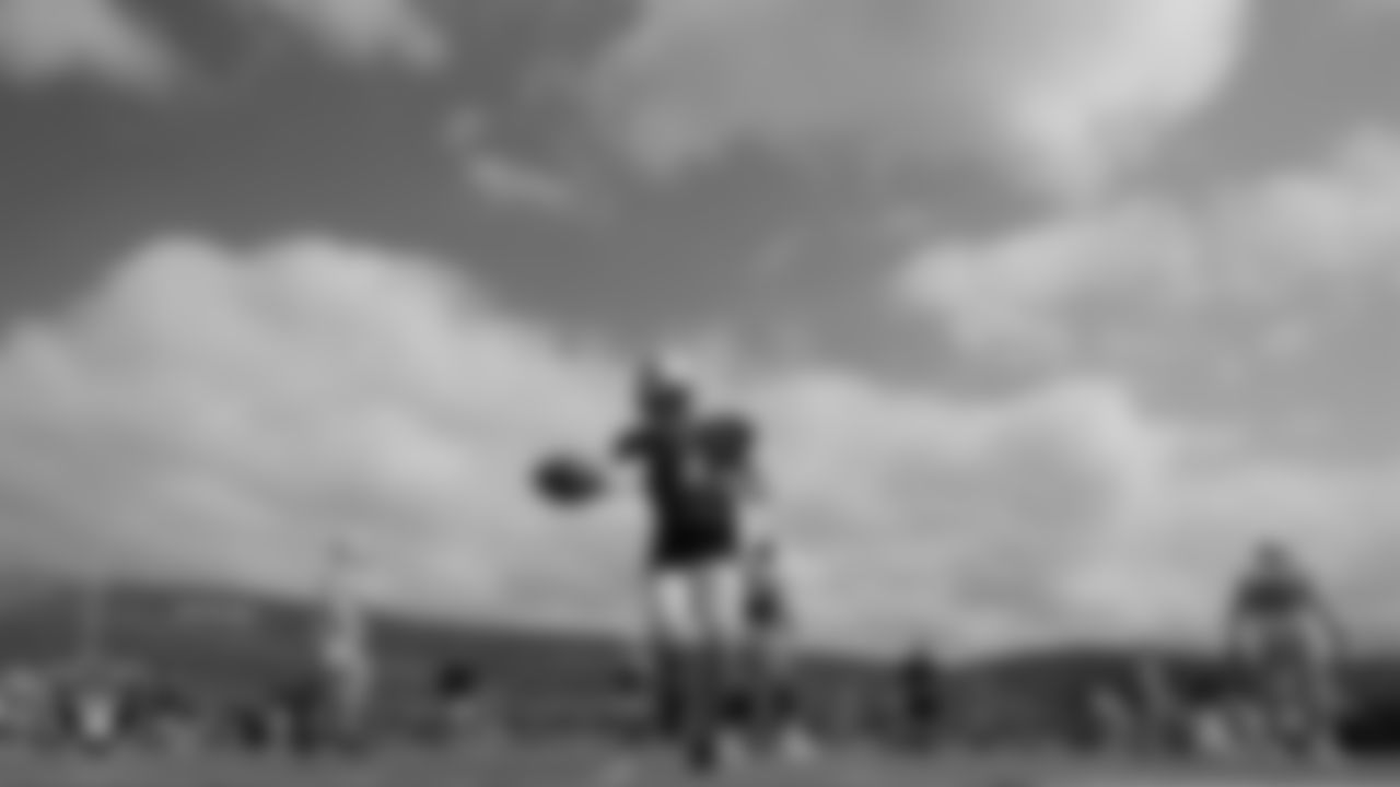 Las Vegas Raiders quarterback Derek Carr (4) on the field for a joint practice with the Los Angeles Rams at 2021 Training Camp.