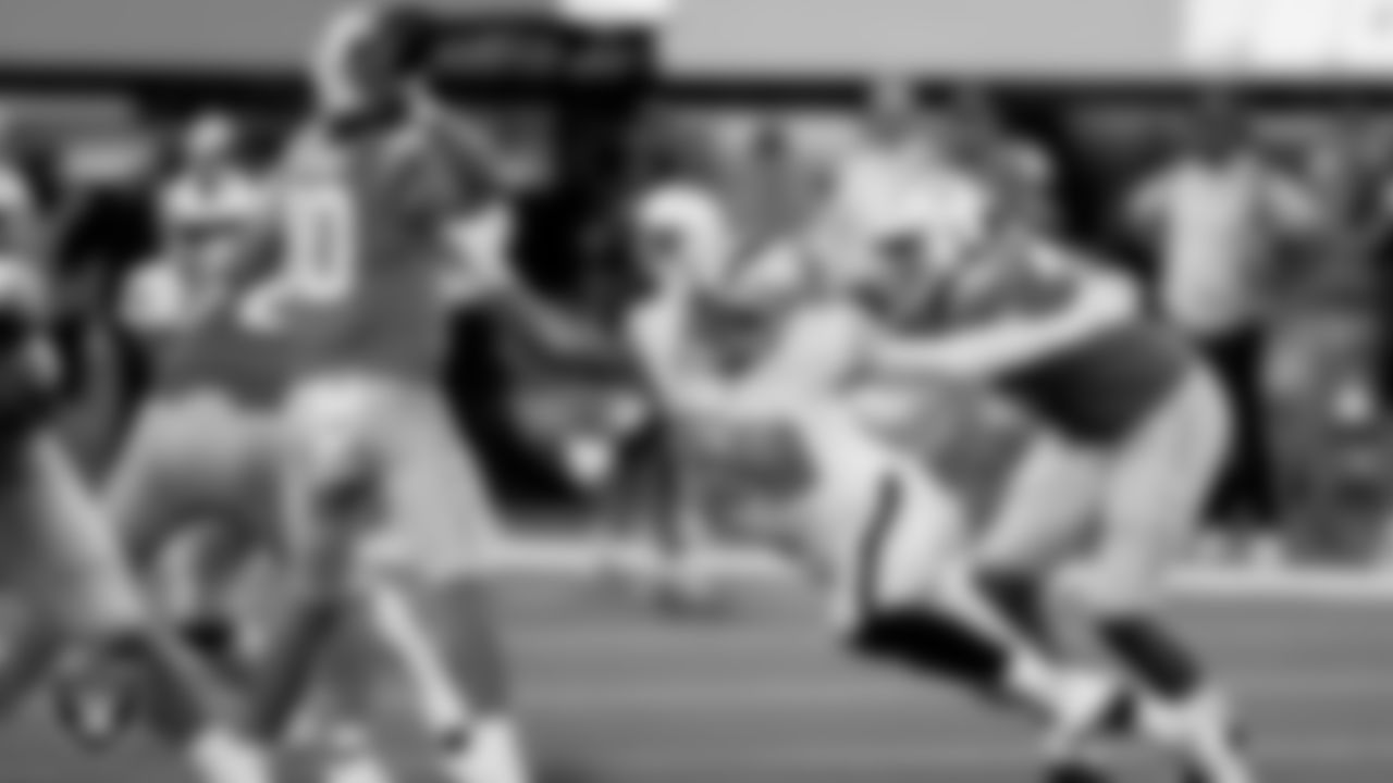 Las Vegas Raiders defensive end Maxx Crosby (98) during the regular season away game against the Los Angeles Chargers.