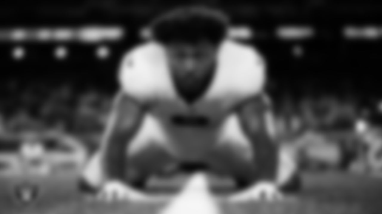 Las Vegas Raiders running back Josh Jacobs (8) warming up before the regular season away game against the Detroit Lions at Ford Field.