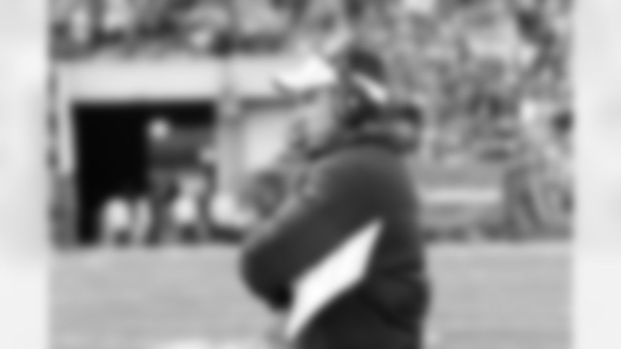Head Coach Dennis Allen