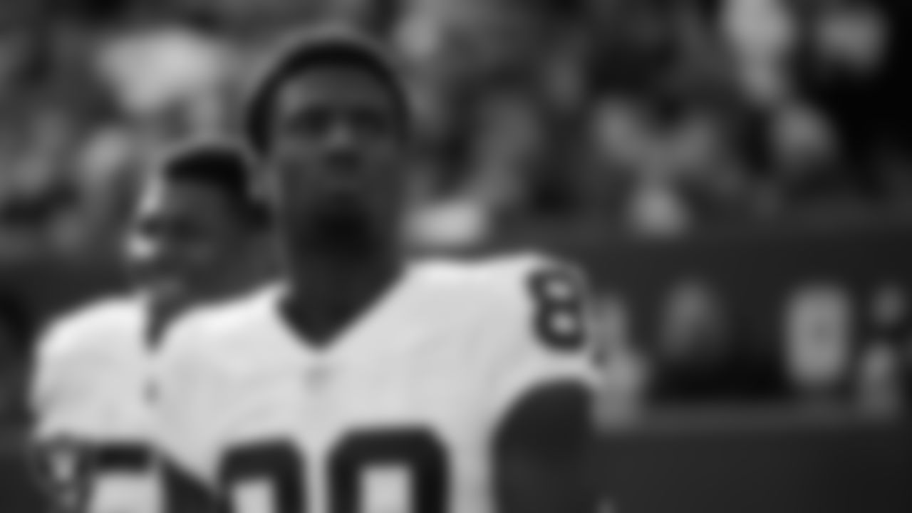 Las Vegas Raiders wide receiver Bryan Edwards (89) on the sidelines before the Las Vegas Raiders regular season away game against the New York Giants.