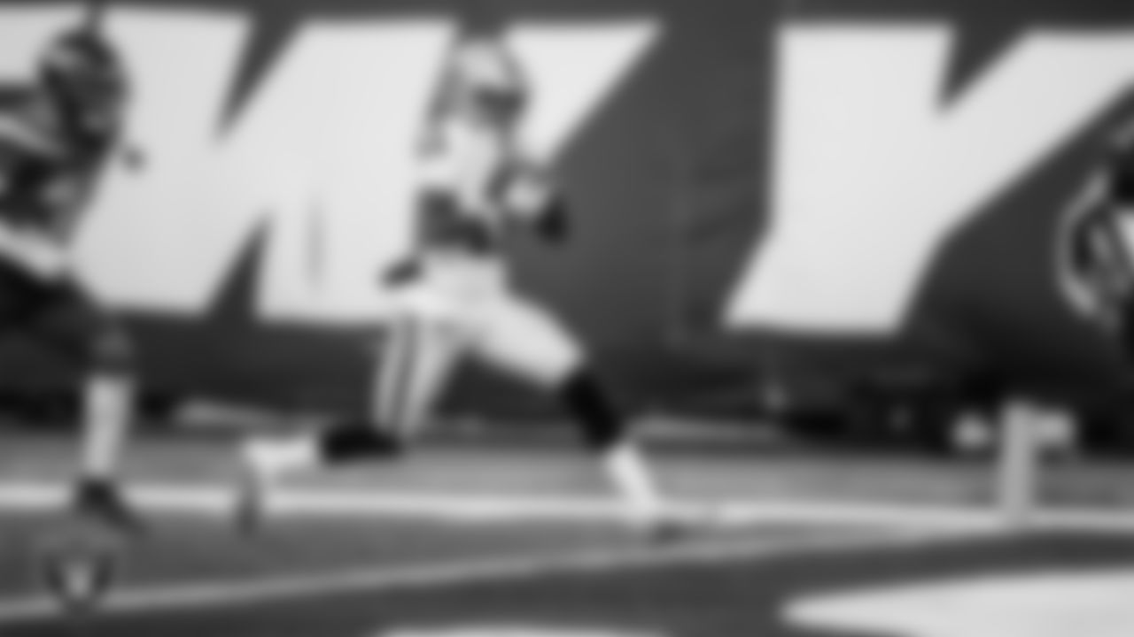 Las Vegas Raiders wide receiver Henry Ruggs III (11) makes a game winning 46-yard touchdown catch during the regular season away game against the New York Jets.