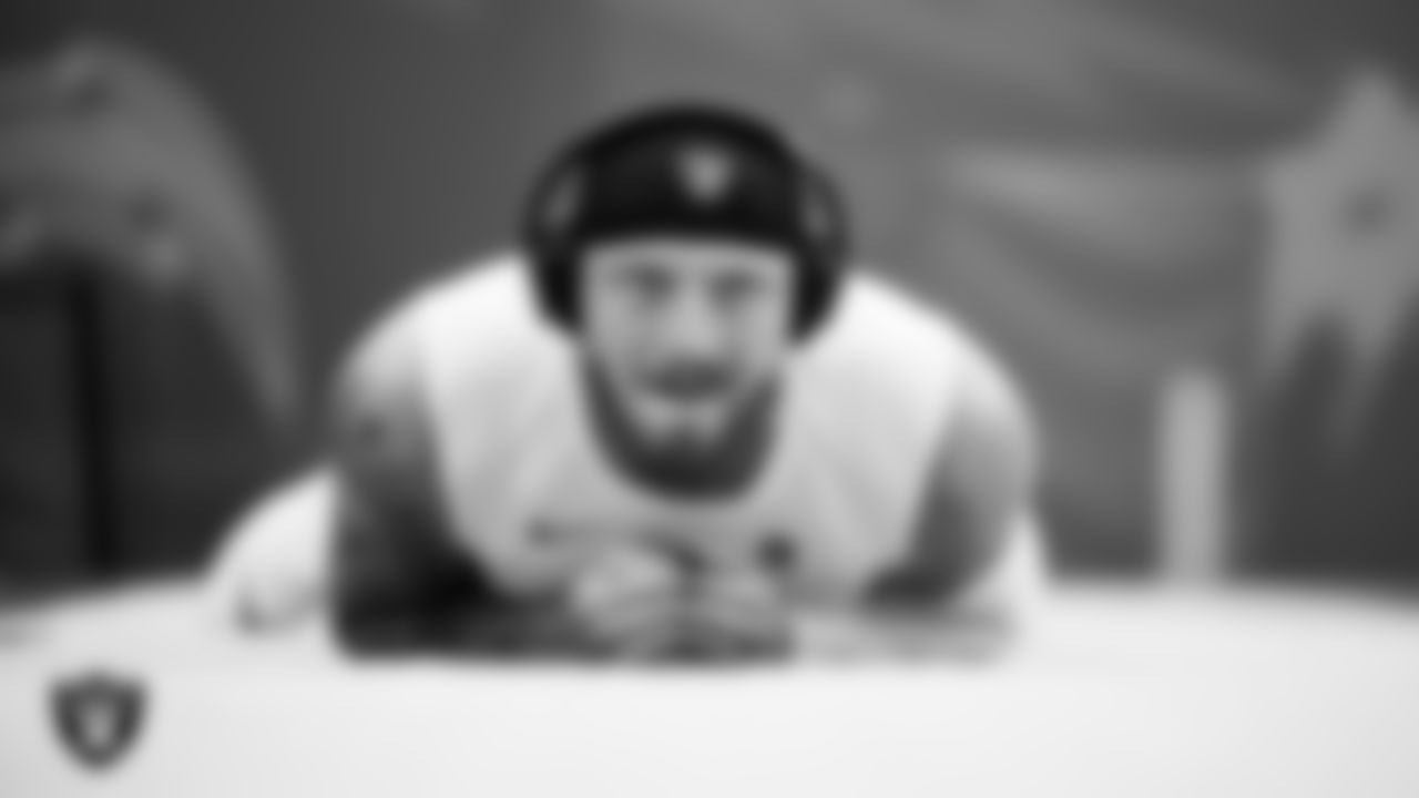 Las Vegas Raiders defensive end Maxx Crosby (98) warming up before the regular season away game against the Los Angeles Chargers at SoFi Stadium.