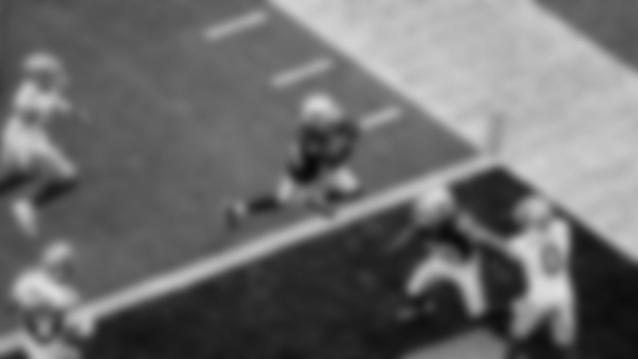 Las Vegas Raiders wide receiver Keelan Cole Sr. (84) makes a 9-yard touchdown catch during the preseason home game against the San Francisco 49ers at Allegiant Stadium.