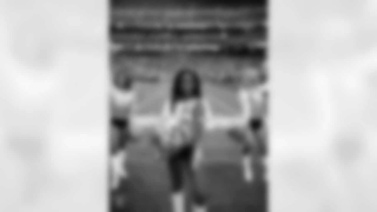 Raiderette Jekailah on the sidelines during the regular season home game against the Chicago Bears.