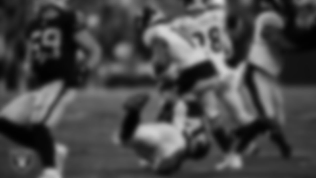Las Vegas Raiders fullback Jakob Johnson (45) makes a tackle during the regular season home game against the Pittsburgh Steelers at Allegiant Stadium.