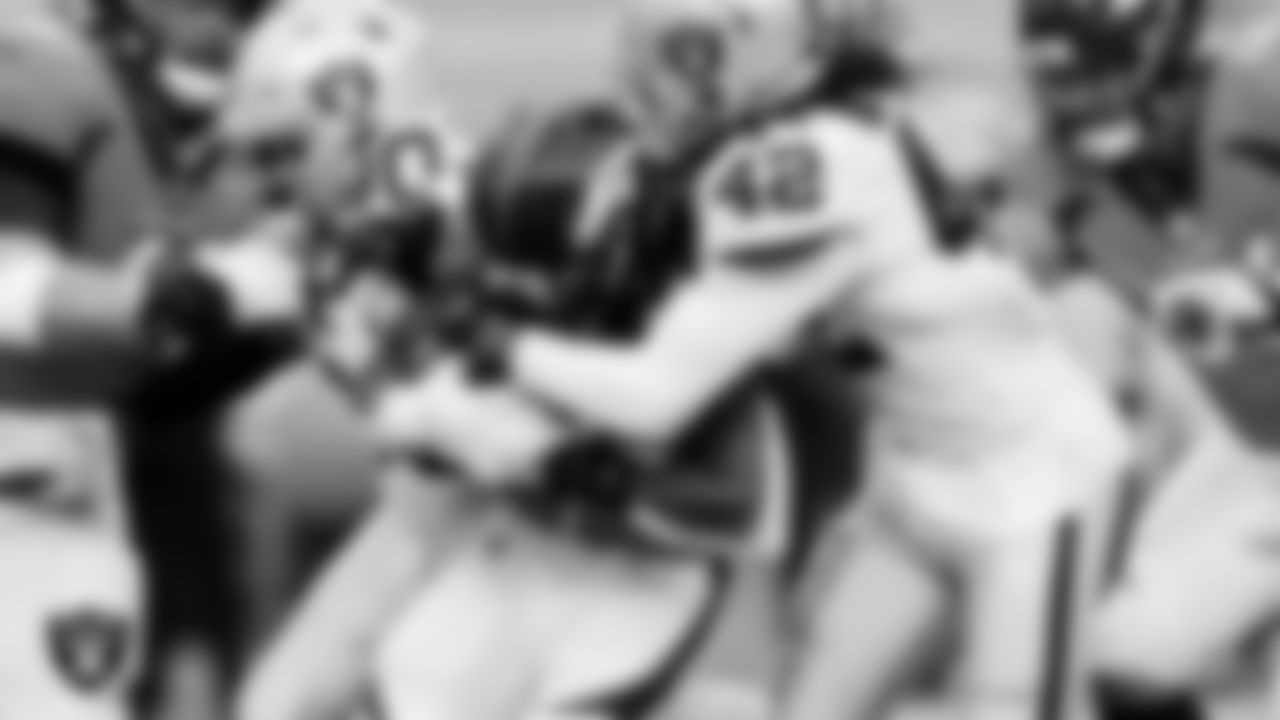 Las Vegas Raiders linebacker Cory Littleton (42) during the regular season game against the Denver Broncos at Empower Field at Mile High.