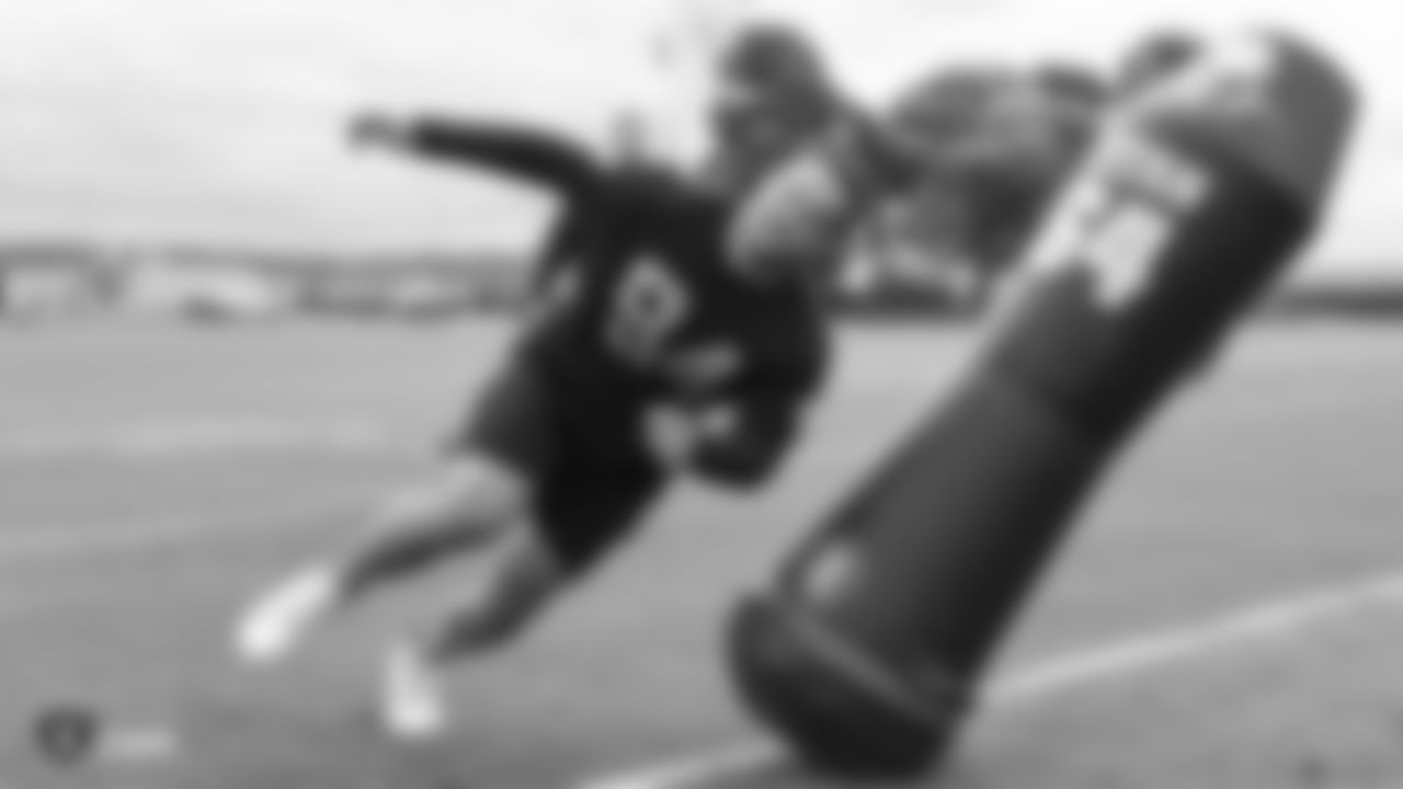 Raiders defensive tackle Eddie Vanderdoes (94) at a workout during phase two of the offseason program at the Raiders Practice Facility in Alameda, Calif.