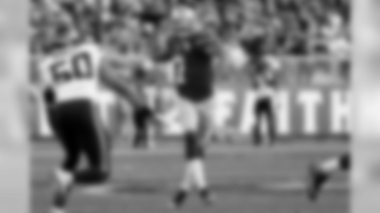 Colin Kaepernick
QB
(Via AP Images)