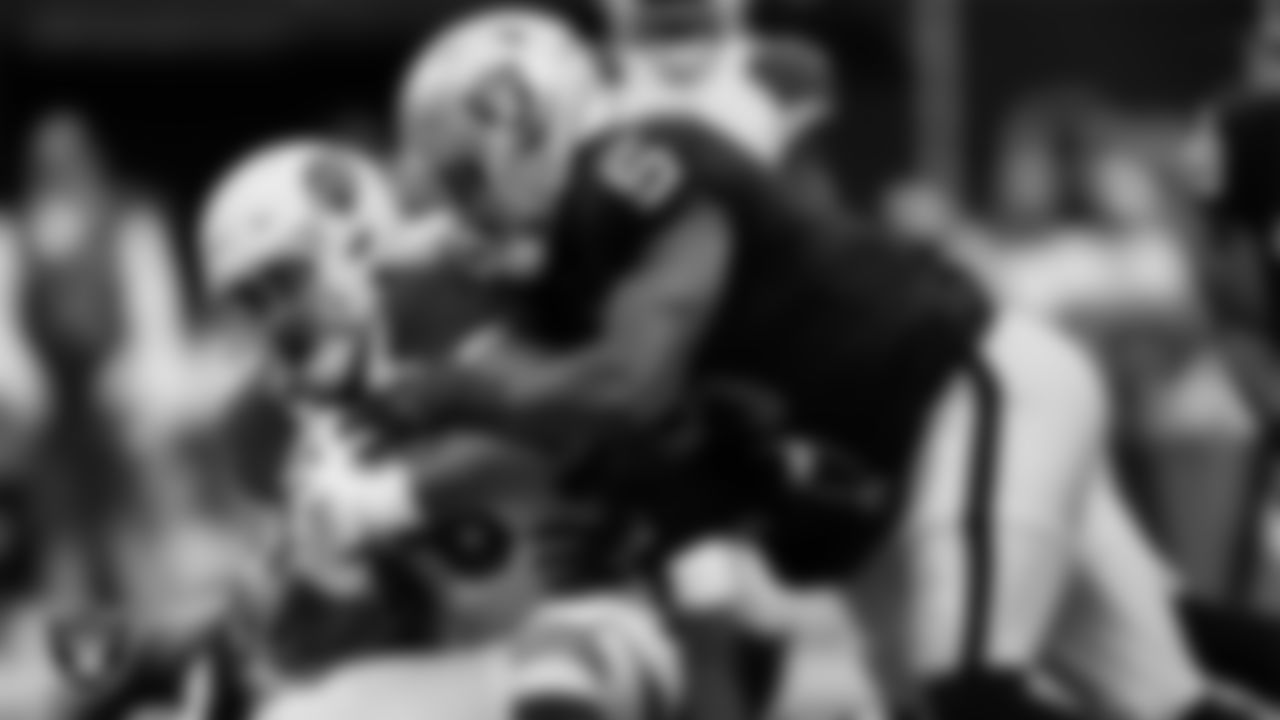 Las Vegas Raiders linebacker Divine Deablo (5) during the regular season home game against the Arizona Cardinals at Allegiant Stadium.