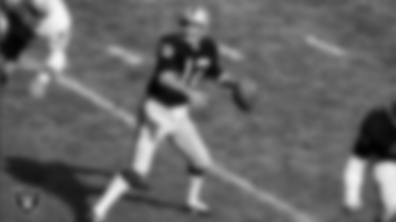 Ken Stabler appeared in 130 games with 96 starts and completed 1,486 of 2,481 pass attempts for 19,078 yards and 150 TDs. He was named NFL MVP and AP First Team All-Pro in 1974. Stabler was selected to five Pro Bowls and led the Raiders to five straight AFC title game appearances and a Super Bowl championship – Super Bowl XI after the 1976 season. Stabler was enshrined in the Pro Football Hall of Fame in 2016.