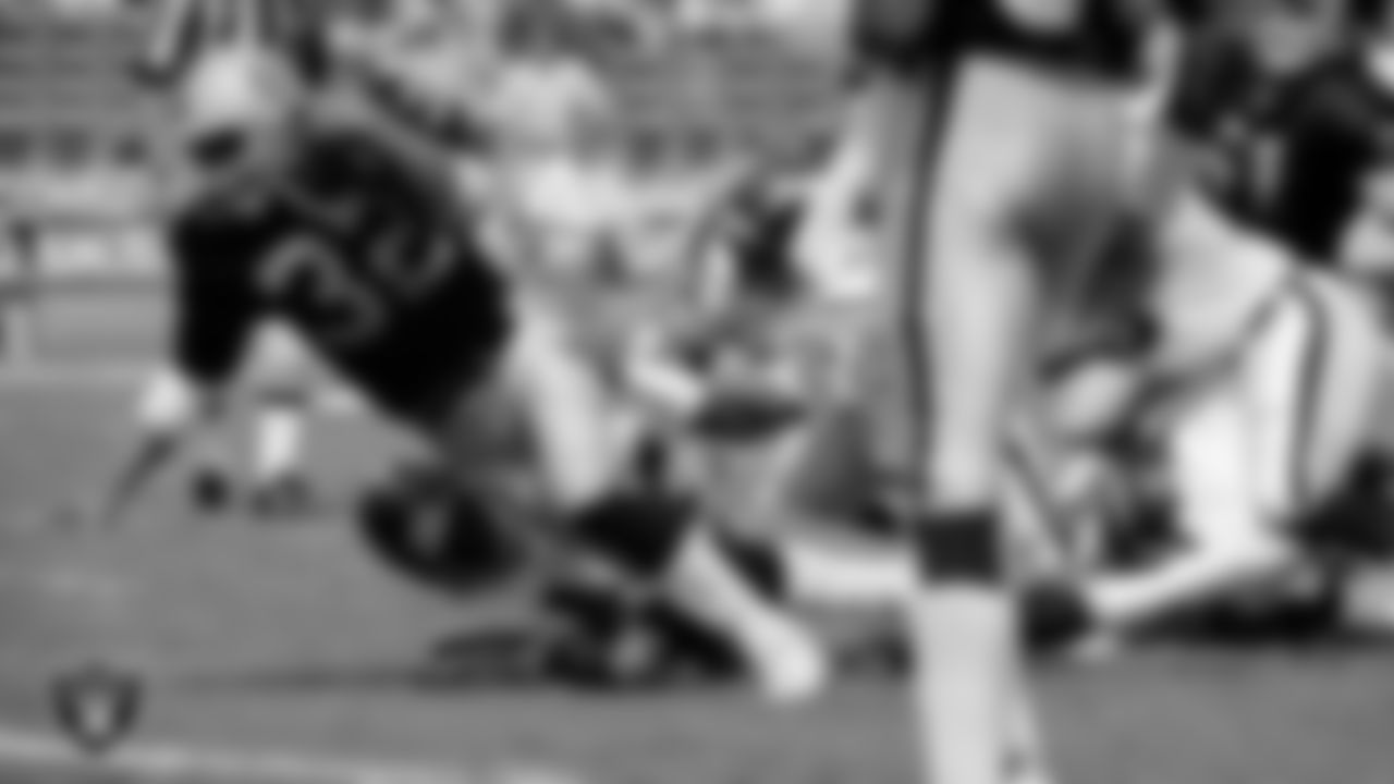 The Raiders during the regular season home game against the San Diego Chargers at Los Angeles Memorial Coliseum, Sunday, September 4, 1988, in Los Angeles, Calif.