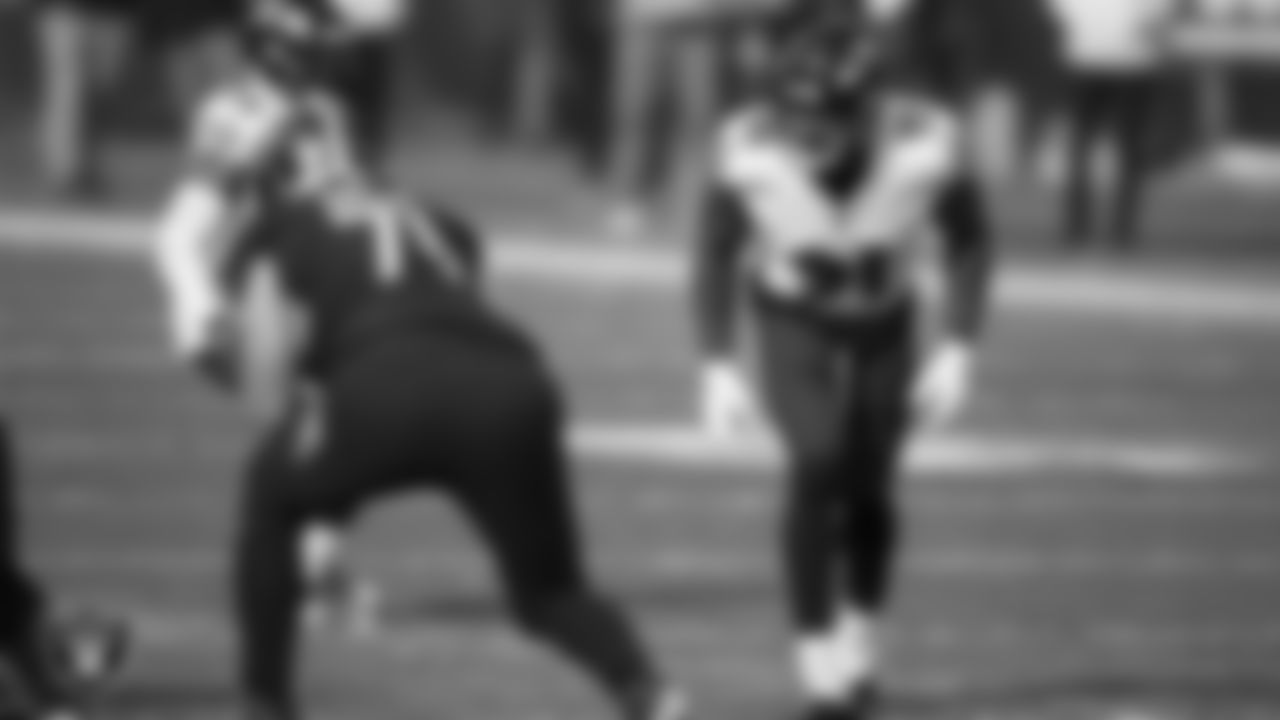 DE Yannick Ngakoue