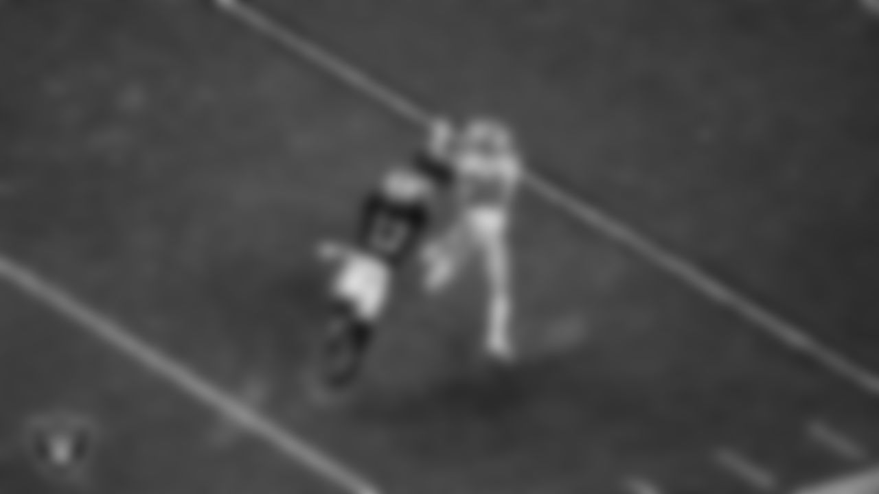 Las Vegas Raiders wide receiver Davante Adams (17) makes a catch during the regular season home game against the San Francisco 49ers at Allegiant Stadium.