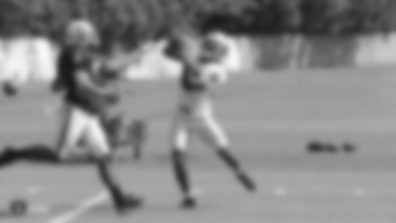 Raiders wide receiver/return specialist Dwayne Harris (17) and cornerback Trayvon Mullen (27) on the field for practice.