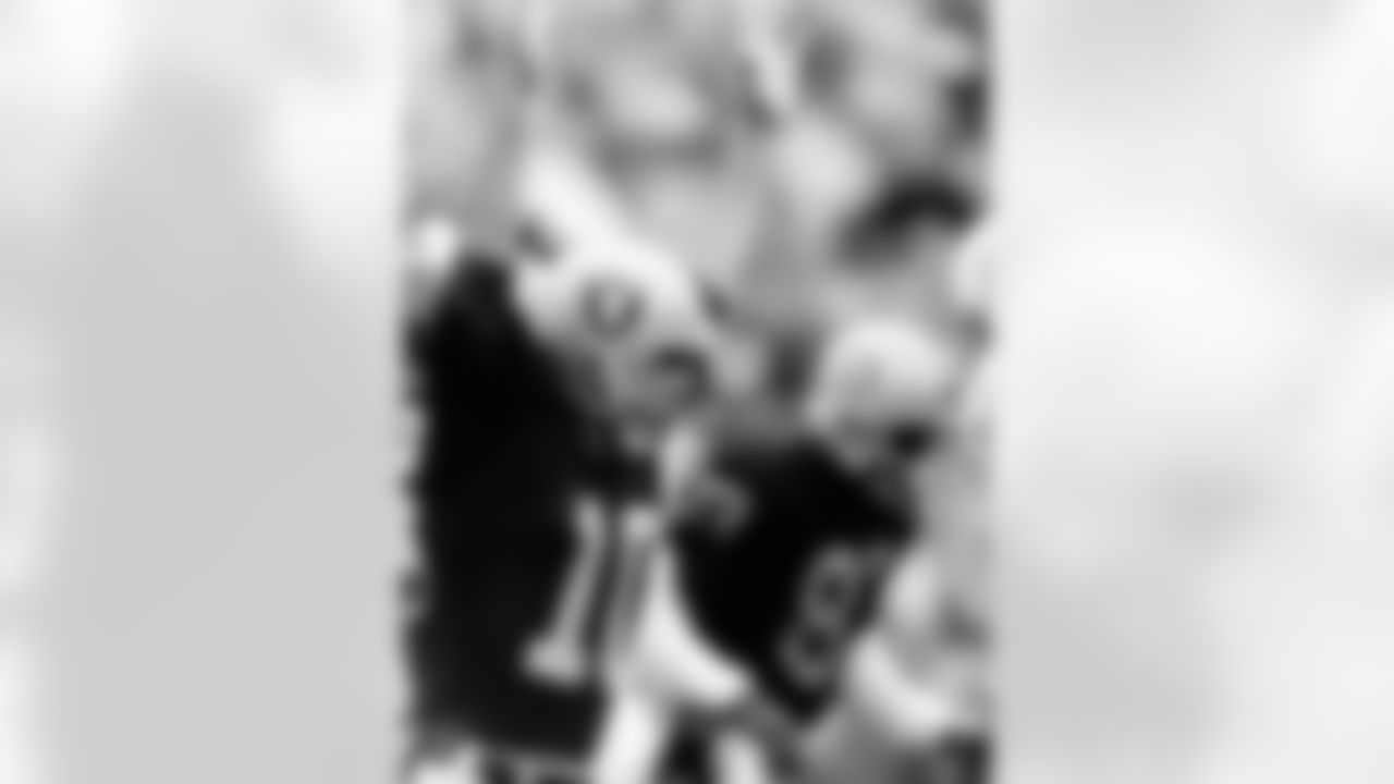 Raiders kicker Chris Bahr (10) celebrates after making a field goal during the regular season away game against the Miami Dolphins at the Miami Orange Bowl, Sunday, October 19, 1986, in Miami, Fla.
