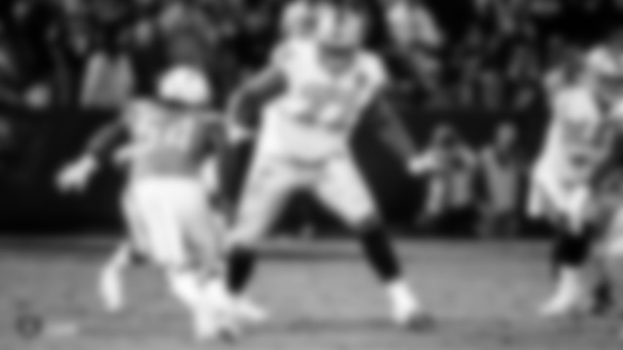 Raiders tackle Trent Brown (77) blocks during the regular season game against the Los Angeles Chargers.