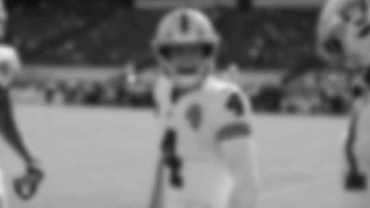 Las Vegas Raiders quarterback Derek Carr (4) during the regular season game against the Kansas City Chiefs at Arrowhead Stadium.