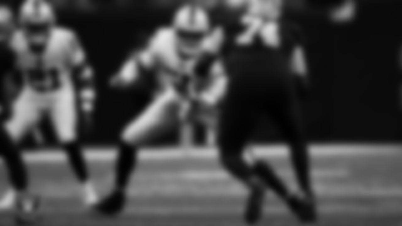 Las Vegas Raiders defensive end Chandler Jones (55) rushes the quarterback during the regular season away game against the New Orleans Saints at Caesars Superdome.
