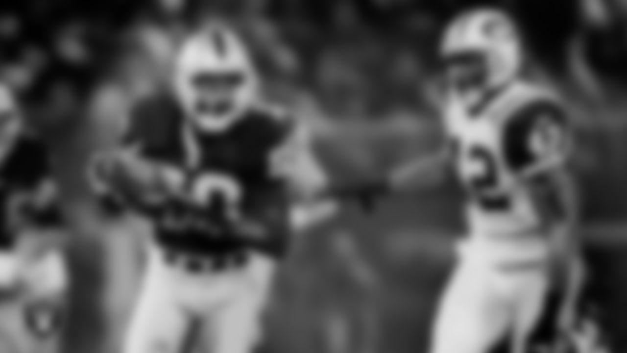 One of the most decorated players in NFL history, Rice joined the Raiders in 2001 and played in 54 games with 51 starts. Over four seasons with the Silver and Black, he caught 243 passes for 3,286 yards and 18 TDs. Rice was inducted into the Pro Football Hall of Fame in 2010.