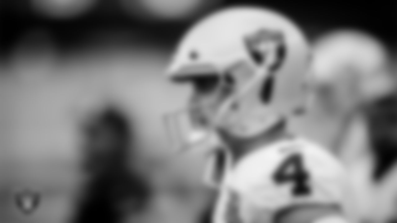 Las Vegas Raiders quarterback Derek Carr (4) during the Las Vegas Raiders regular season away game against the New England Patriots.
