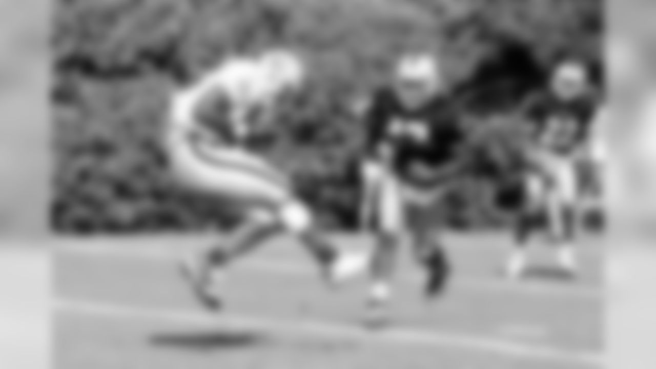 LB Chris Francis runs down the receiver.