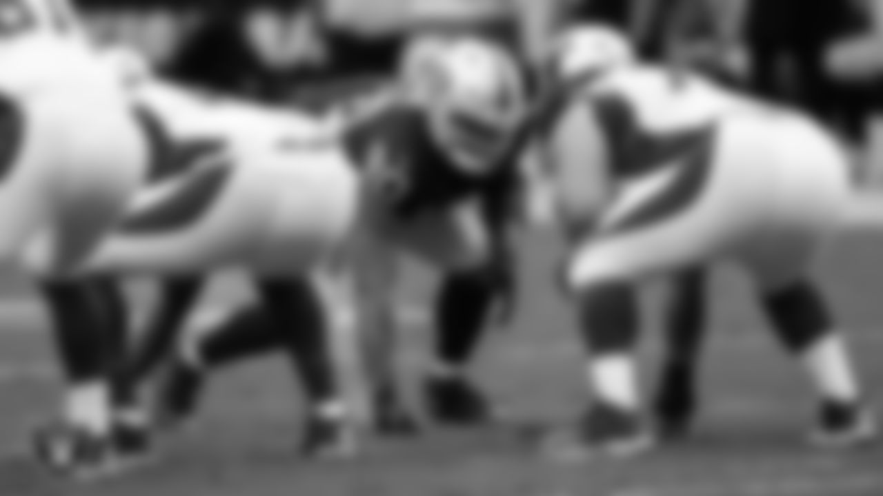 Las Vegas Raiders defensive tackle Johnathan Hankins (90) lines up before the snap during the regular season home game against the Arizona Cardinals at Allegiant Stadium.